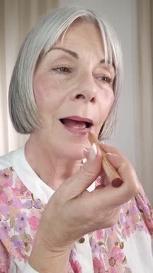 Clip matching “applying lipstick”